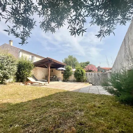Refuge Champetre - Moderne & Confort - Jardin Terrasse Barbecue - Parking Et Wifi Gratuit - Espace Et Detente - Parfaitement Equipe - Ideal Famille Saint-Coutant-le-Grand