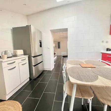 招待所 Refuge Champetre - Moderne & Confort - Jardin Terrasse Barbecue - Parking Et Wifi Gratuit - Espace Et Detente - Parfaitement Equipe - Ideal Famille 3*