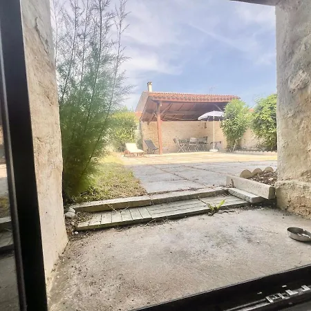 Refuge Champetre - Moderne & Confort - Jardin Terrasse Barbecue - Parking Et Wifi Gratuit - Espace Et Detente - Parfaitement Equipe - Ideal Famille Saint-Coutant-le-Grand
