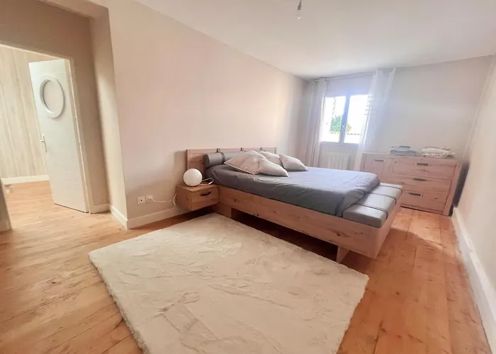 Refuge Champetre - Moderne&confort - Jardin Terrasse Barbecue - Parking Et Wifi Gratuit - Espace Et Detente - Parfaitement équipé - Idéal Famille Pensión 3*