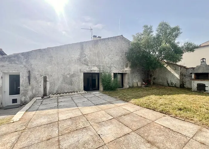 Pensión Refuge Champetre - Moderne&confort - Jardin Terrasse Barbecue - Parking Et Wifi Gratuit - Espace Et Detente - Parfaitement équipé - Idéal Famille Saint-Coutant-le-Grand